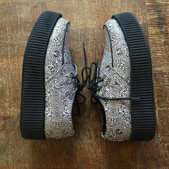 T.U.K. Mondo Creeper Loafer Mens 7 Womens 9 Black White Platform Sneaker Punk - Picture 7 of 11
